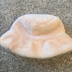 Pink fluffy bucket hat (never worn)